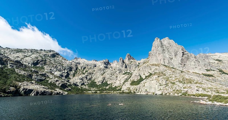Mountain lake Lac de Capitello