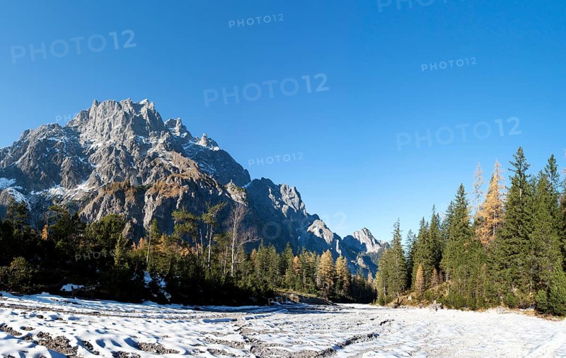 Wimbachtal with Hochkaltergebirge mountains