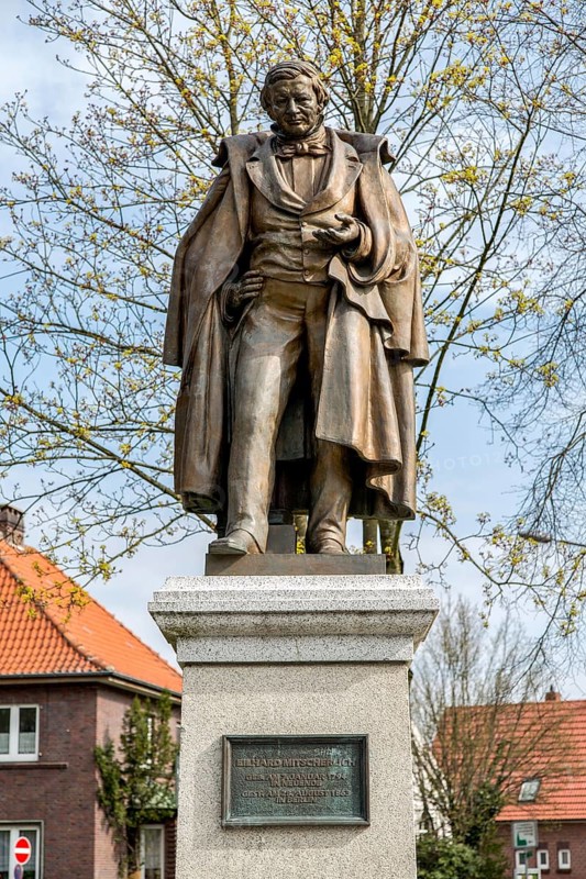 Eilhard-Mitscherlich monument