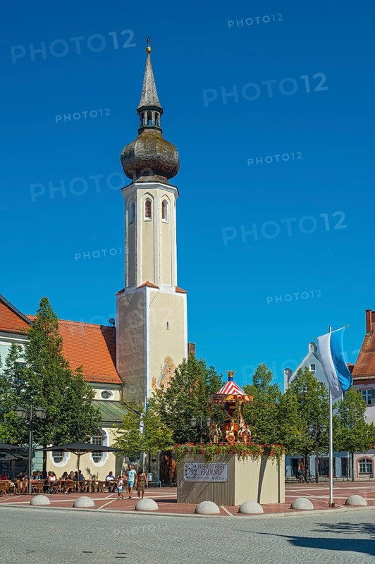 Schrannen square with Frauenkircherl