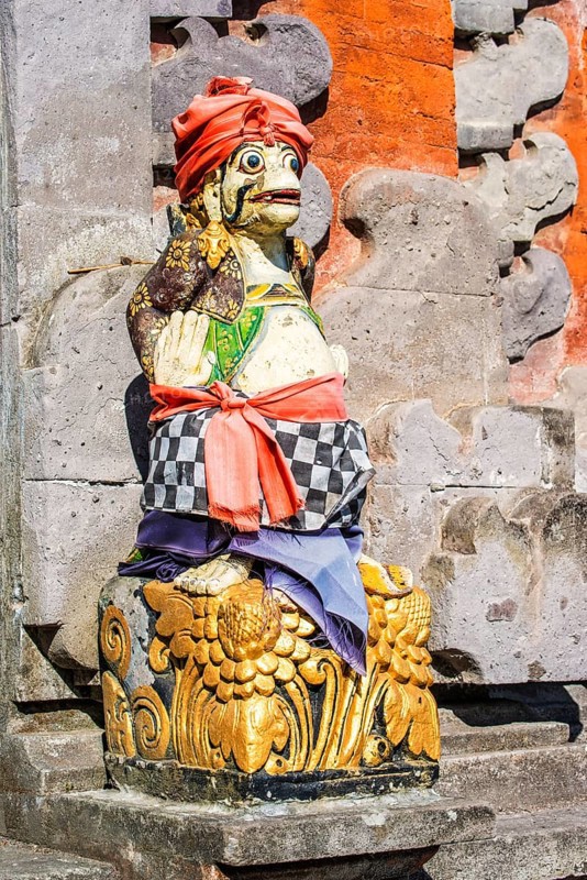 Statue