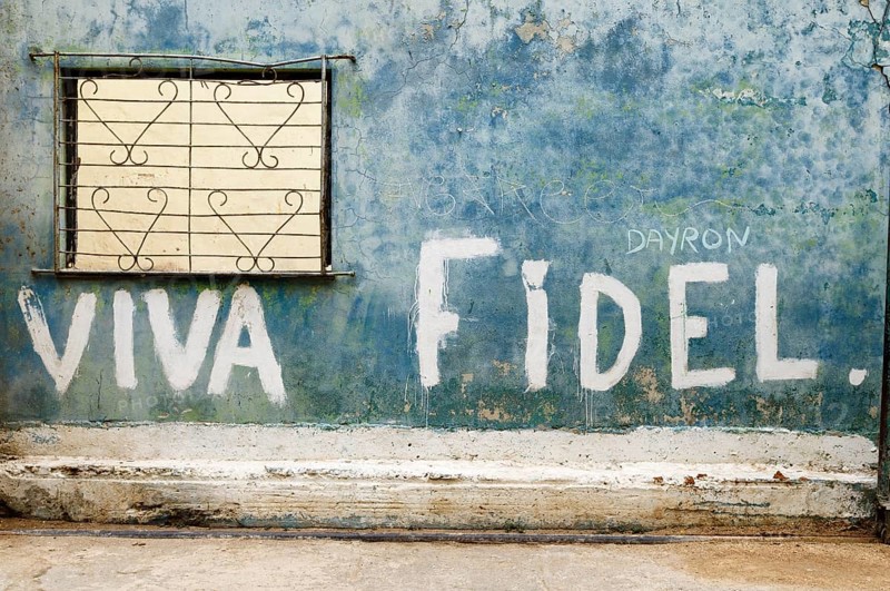 Viva Fidel' lettering on a wall