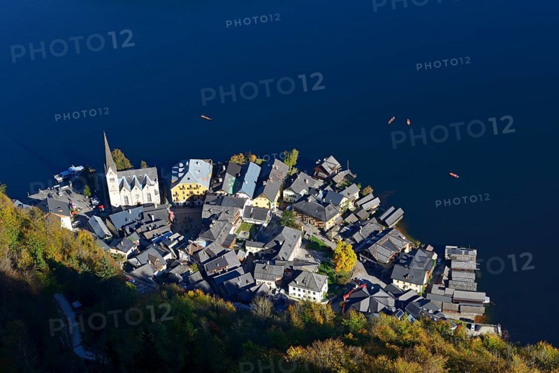 Hallstatt lake view from above