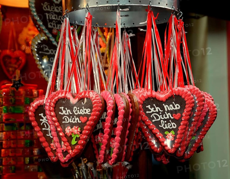 Gingerbread hearts at the Christmas market