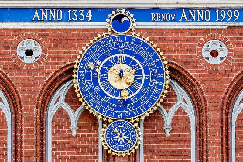 Clock on the House of the Blackheads in Town Hall Square