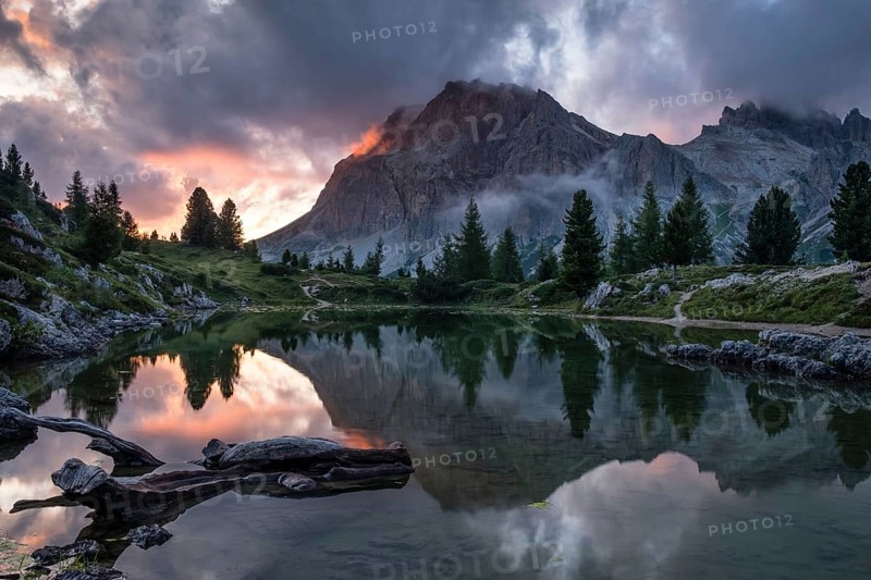 Evening atmosphere at Lake Lago de Limides and Lagazuoi