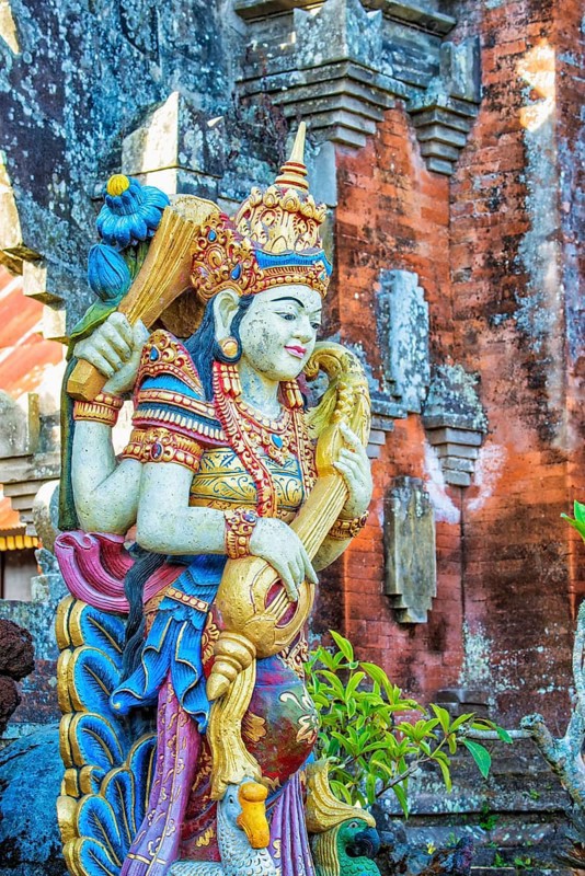 Statue