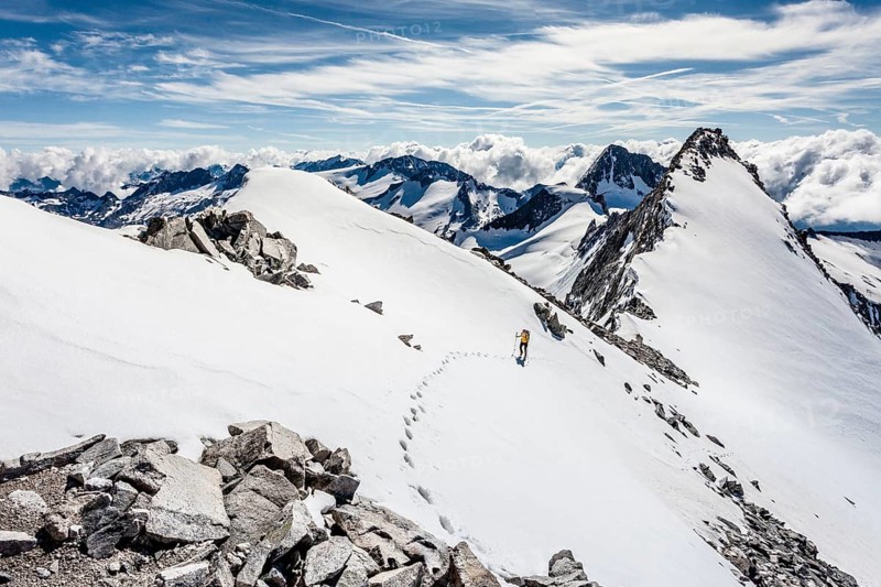 Mountaineer on Mt Nevesferner during the ascent of Mt Grosser Moseler