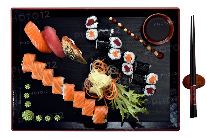 Sushi dish with Maki