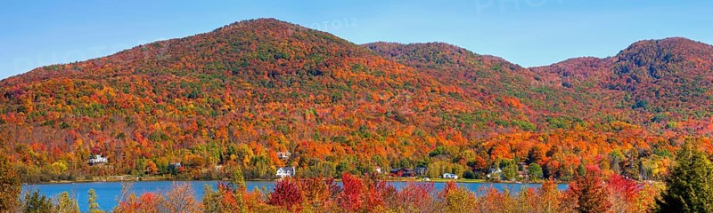 Lac Bromont in autumn