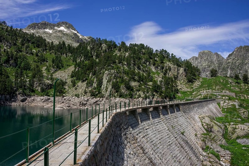 Dam of the reservoir at the Refugi dera Restanca