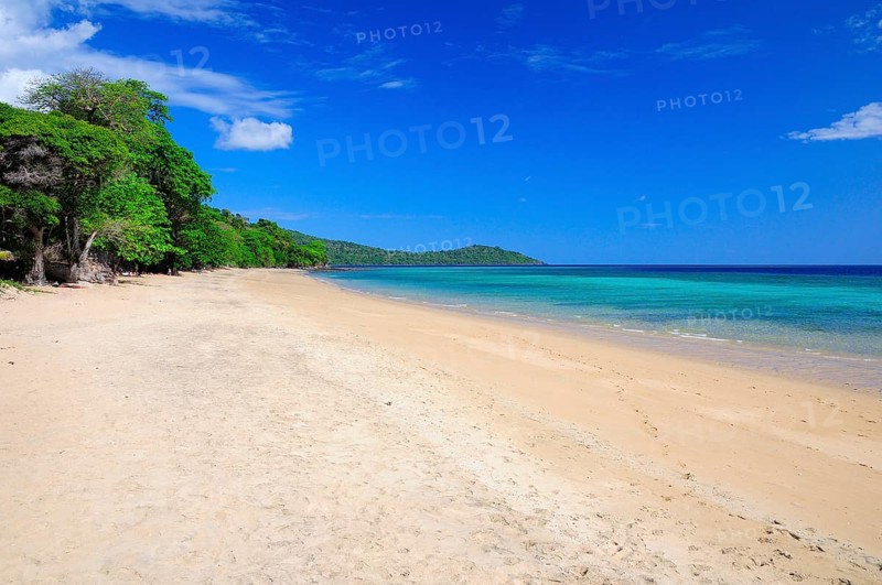 Sandy beach beach on the Maie de Kani