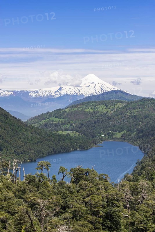 Lago Tinquilco lake and volcano Villarrica