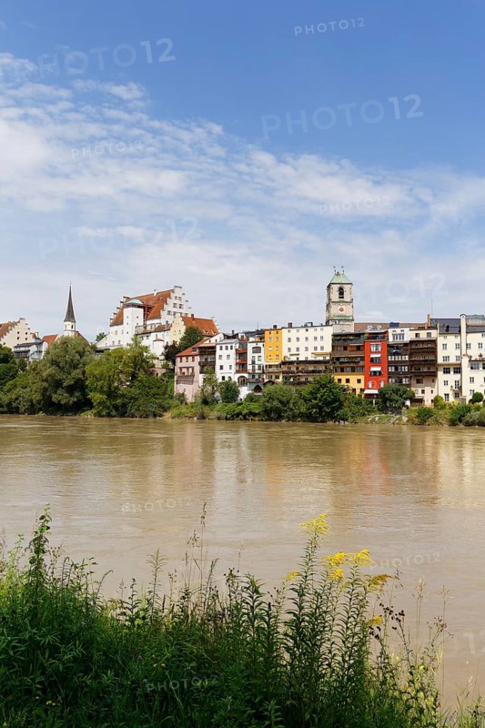 Historic centre with castle and Inn river