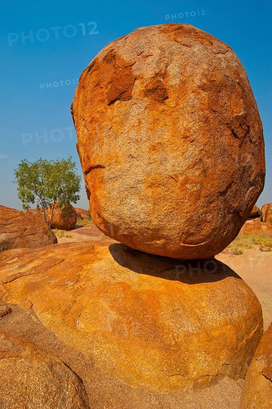 Granite boulders in the Devil's Marbles Conservation Reserve