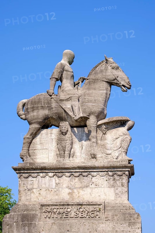 Otto I. equestrian statue on Wittelsbacher bridge