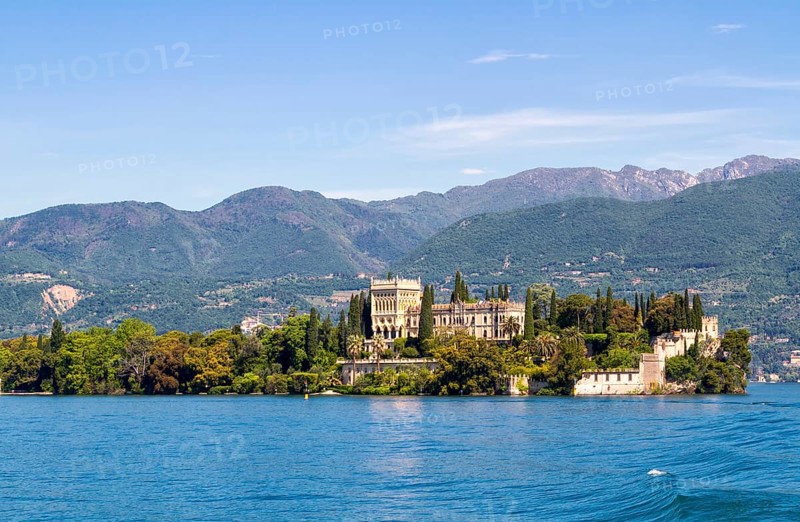 Isola del Garda with Villa Borghese Cavazza