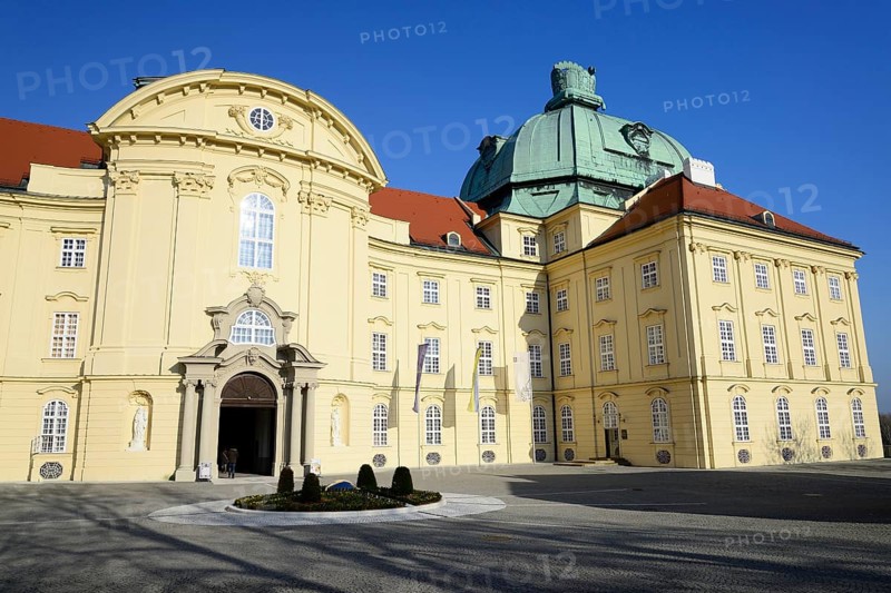 North facade of the imperial wing