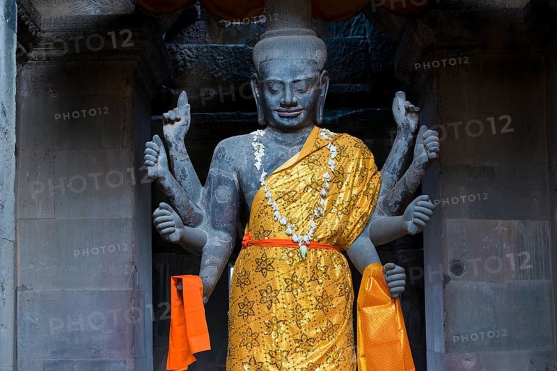 Vishnu statue with baldachin