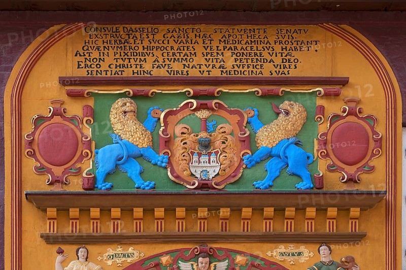 Detail of the colorful Renaissace entrance of the Alte Raths-Apothek pharmacy