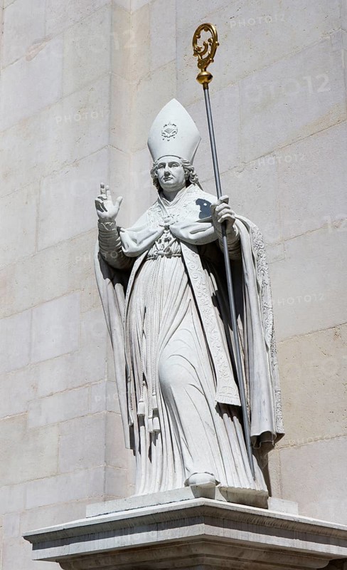 Statue