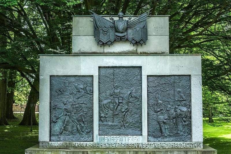 Memorial to the fallen of the Cuirassier Regiment of Driesen