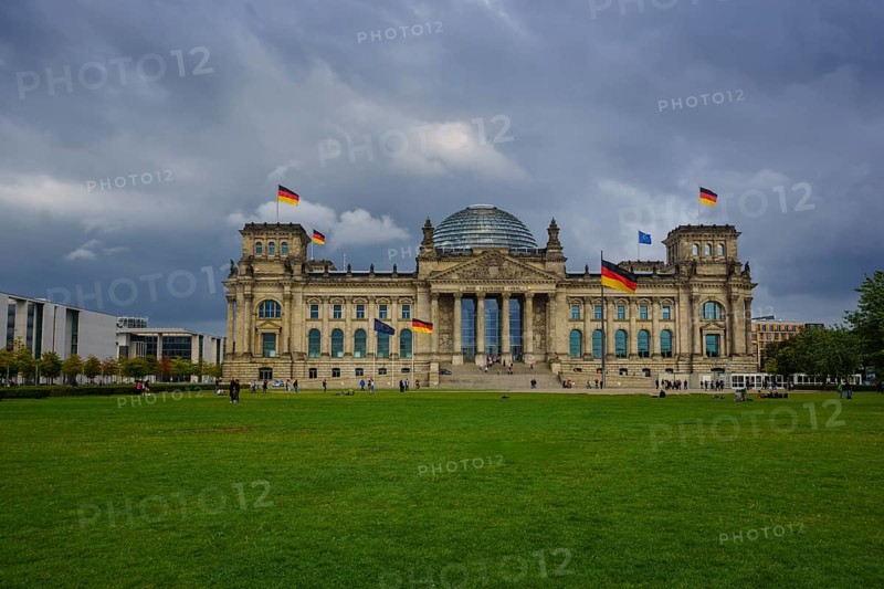 Reichstag building under a cloudy sky