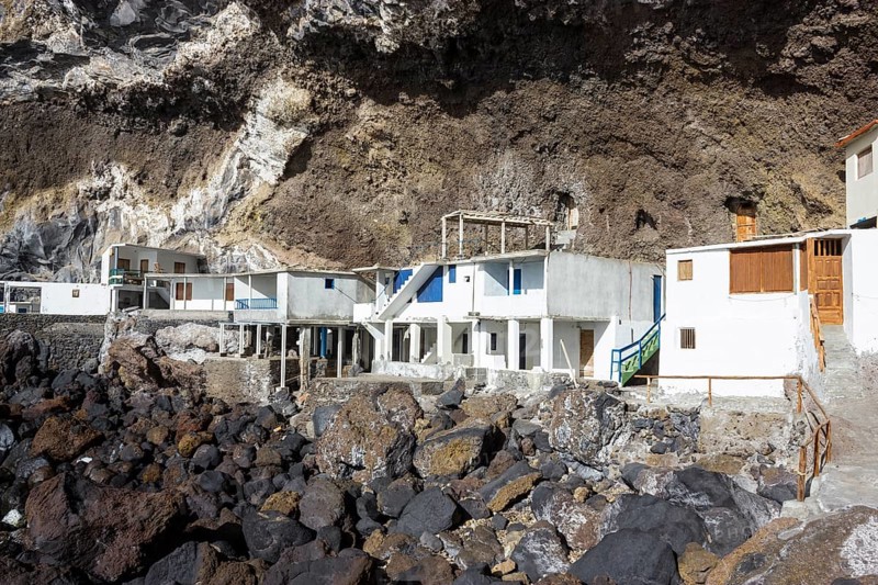 Houses in the Smugglers' Cove