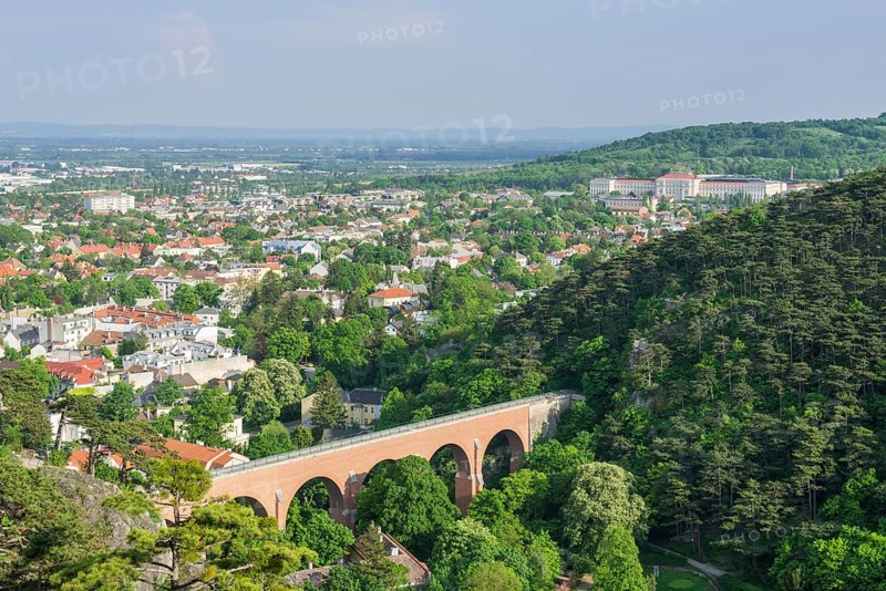 Aqueduct of the Vienna Mountain Spring Pipeline and cityscape