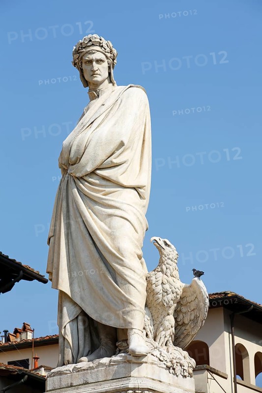 Statue of Dante Alighieri