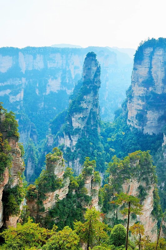 Avatar Mountains with vertical quartz-sandstone pillars