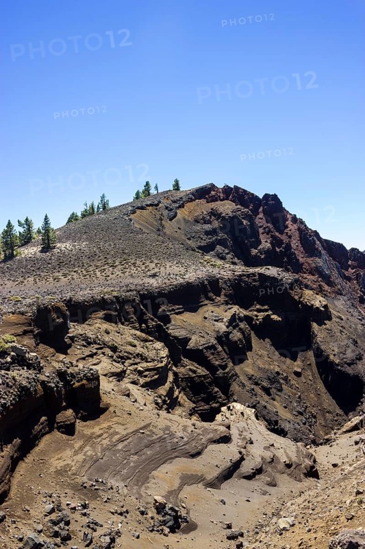 Crater of Hoyo Negro volano on the 'Ruta de los Volcanes' trail