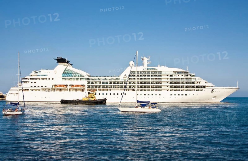 Cruise liner and yachts