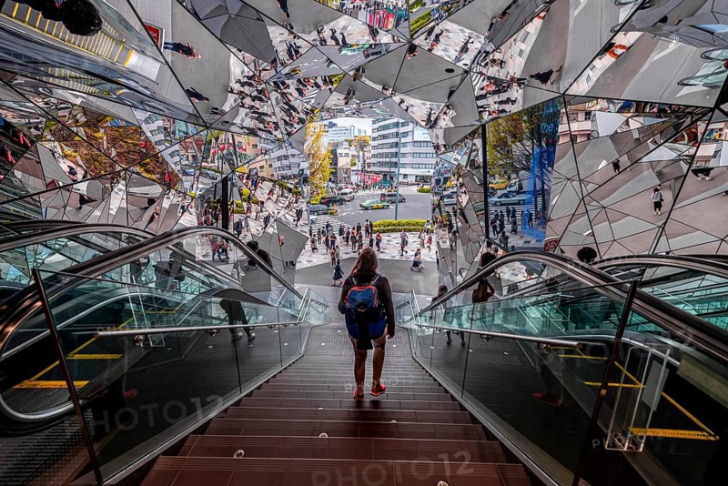 Mirrored entrance