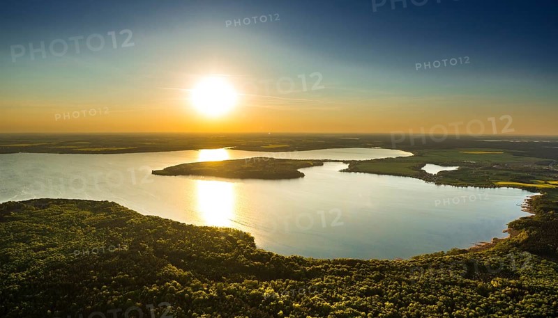 Lake Plauer See in the evening sun