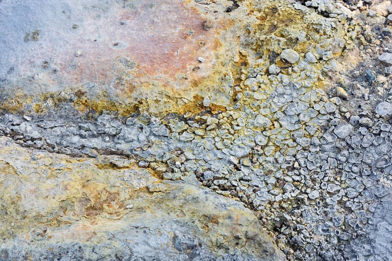 Sulphurous mineral deposits