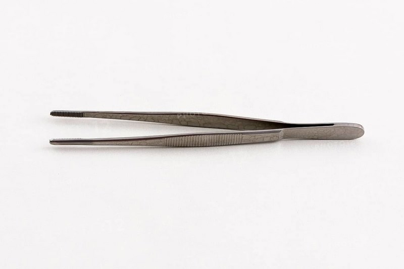 Tweezers