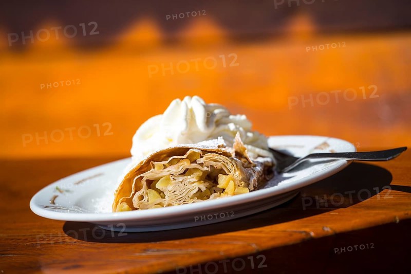 Apple strudel