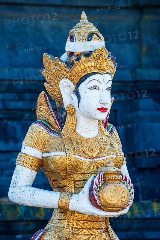 Statue