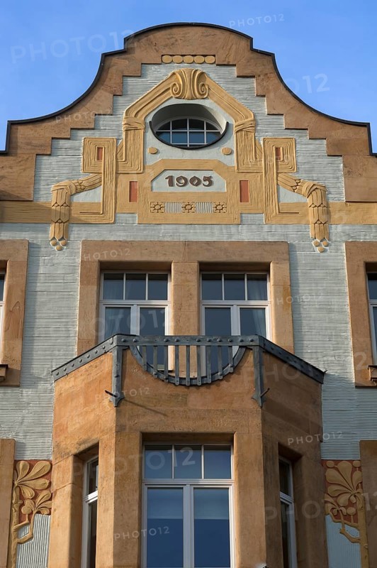 Upper facade of an Art Nouveau building from 1905