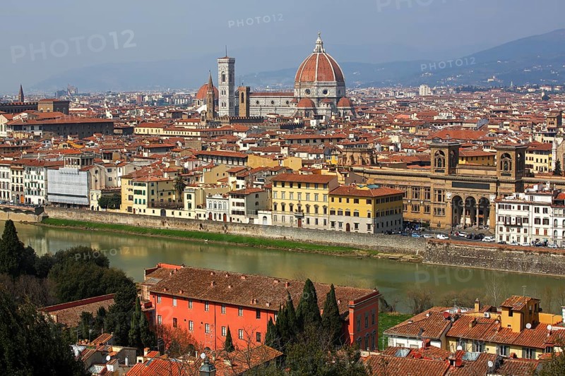 Panoramic view over the river Arno towards the historic centre