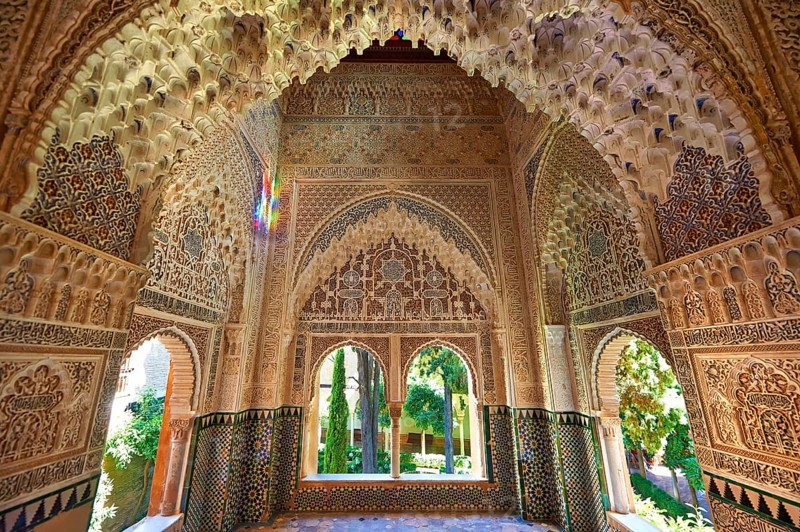 Arabesque Moorish stalactite or Mocarabe architecture of the Palacios Nazaries