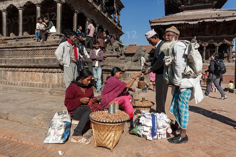 Peanut sellers in front of the Krishna Temple