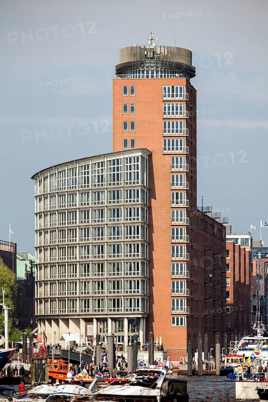 Office building on the Kehrwiederspitze