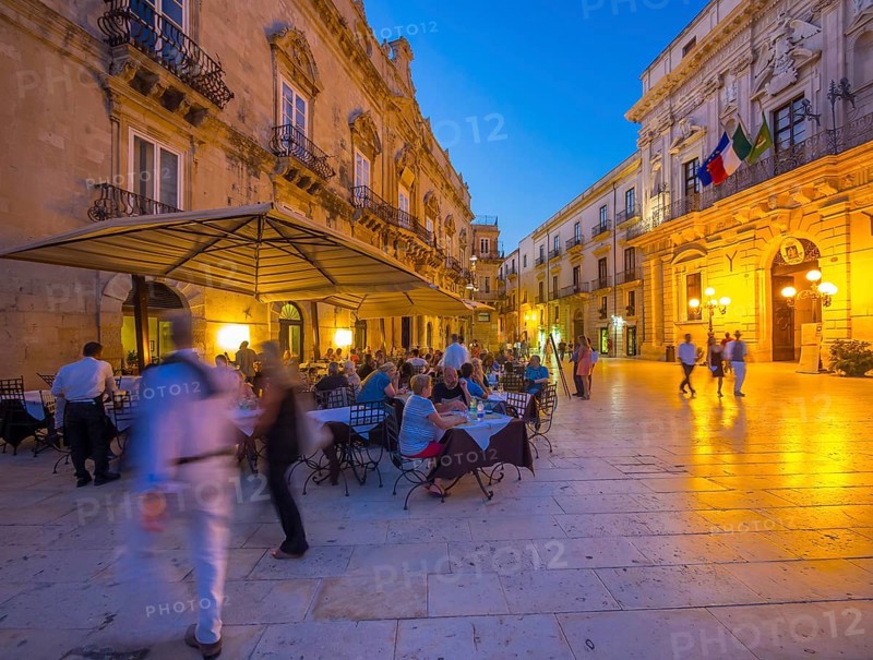 Cafes on Piazza Duomo