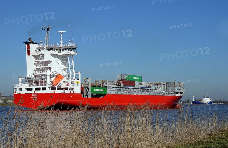 Container ship