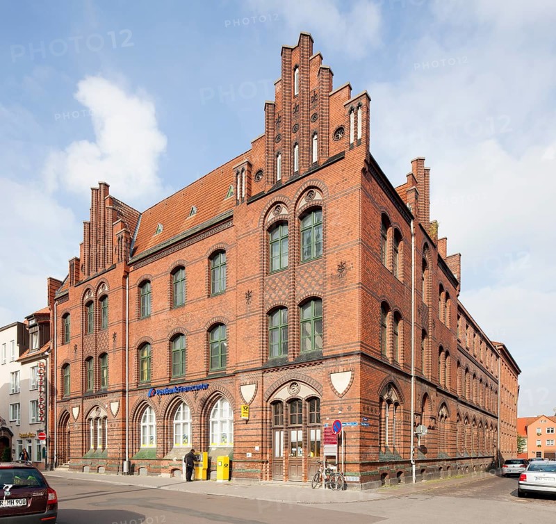 Neo-Gothic post office