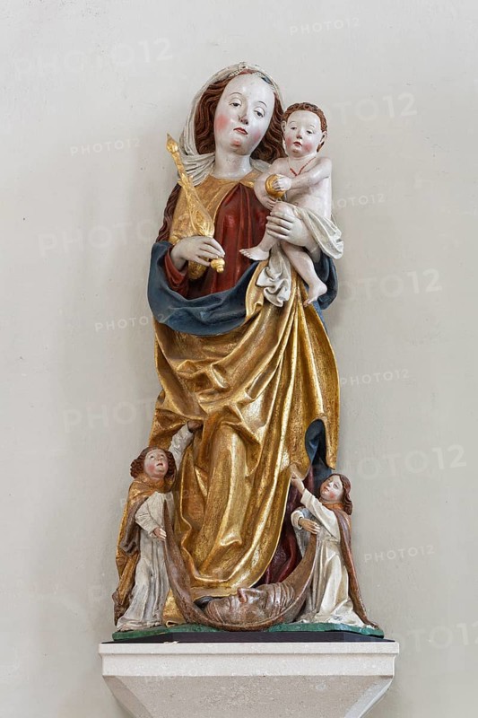 Statue of Mary and the Child with the moon under her feet