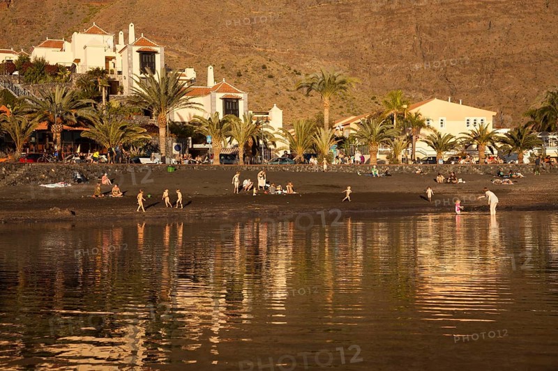 Black beach Baby Beach in La Puntilla