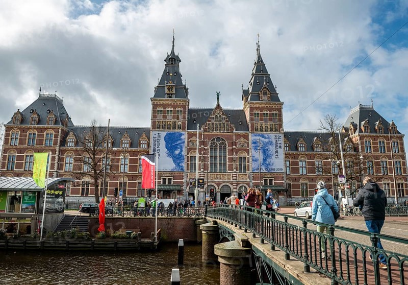 Bridge over Spiegelgracht in front of Rijksmuseum